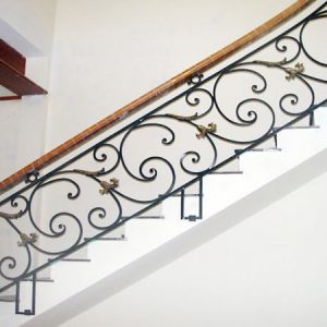 Cầu thang sắt CTS02