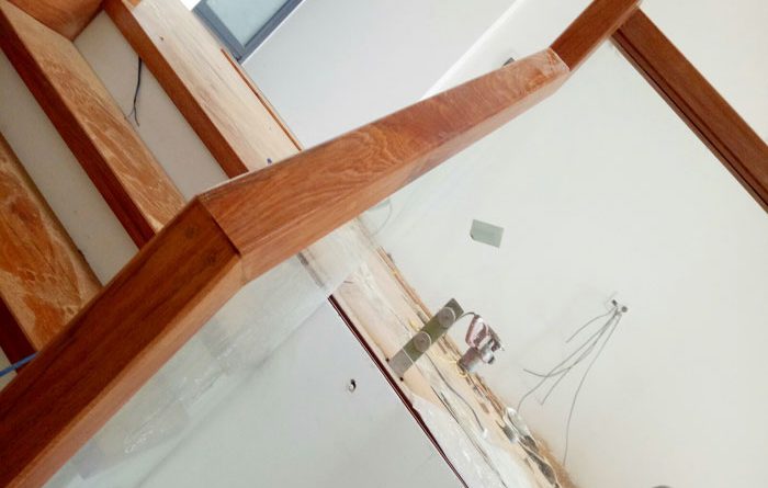 Cửa nhôm giá rẻ đà nẵng, Cửa nhựa lõi thép đà nẵng, kính cường lực giá rẻ đà nẵng, Kính cường lưc đà nẵng, Nhôm kính đà nẵng, Phòng tắm kính đà nẵng, Vách ngăn kính cường lực